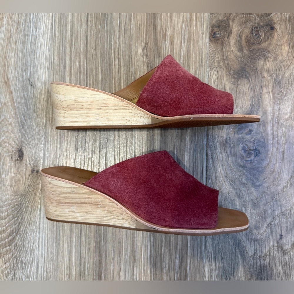 Treasure & Bond Suede Slide Sandals – Size 7M – LNC